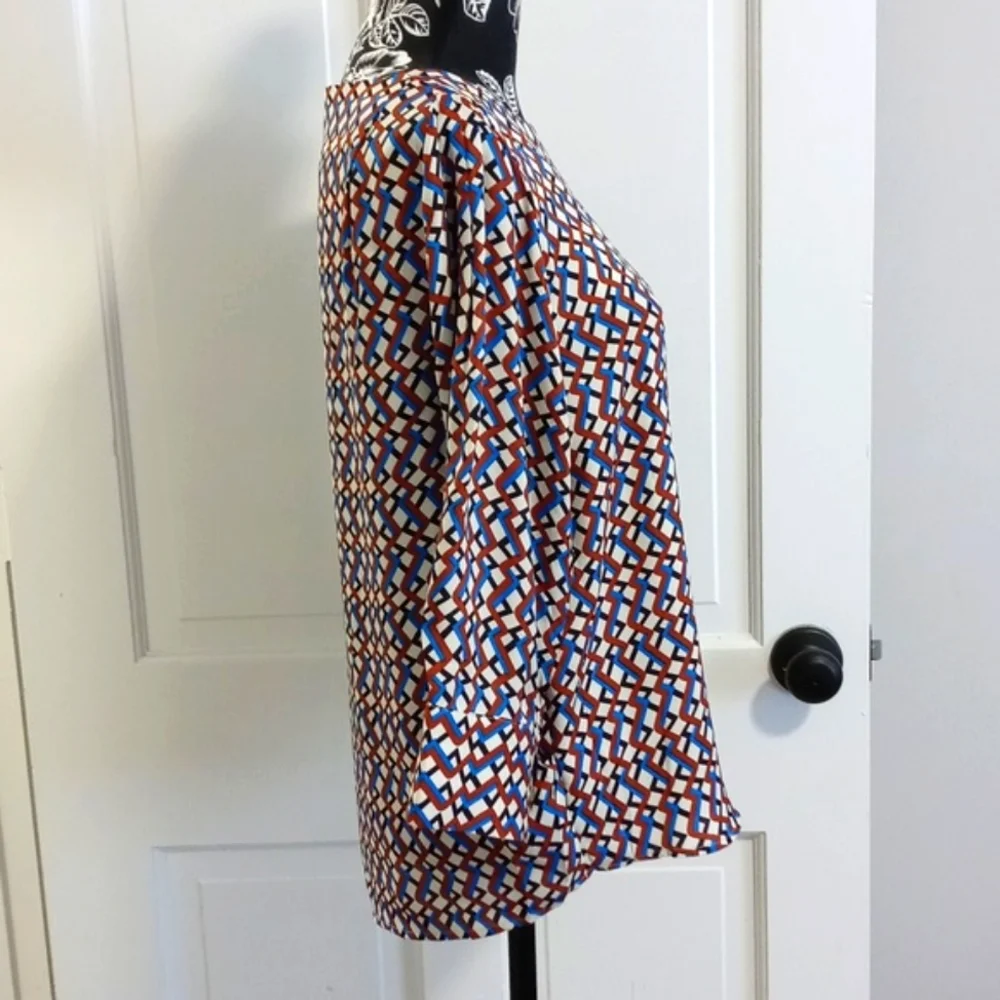 💙T Tahari💙 - Geometric Top - Picture 5 of 16